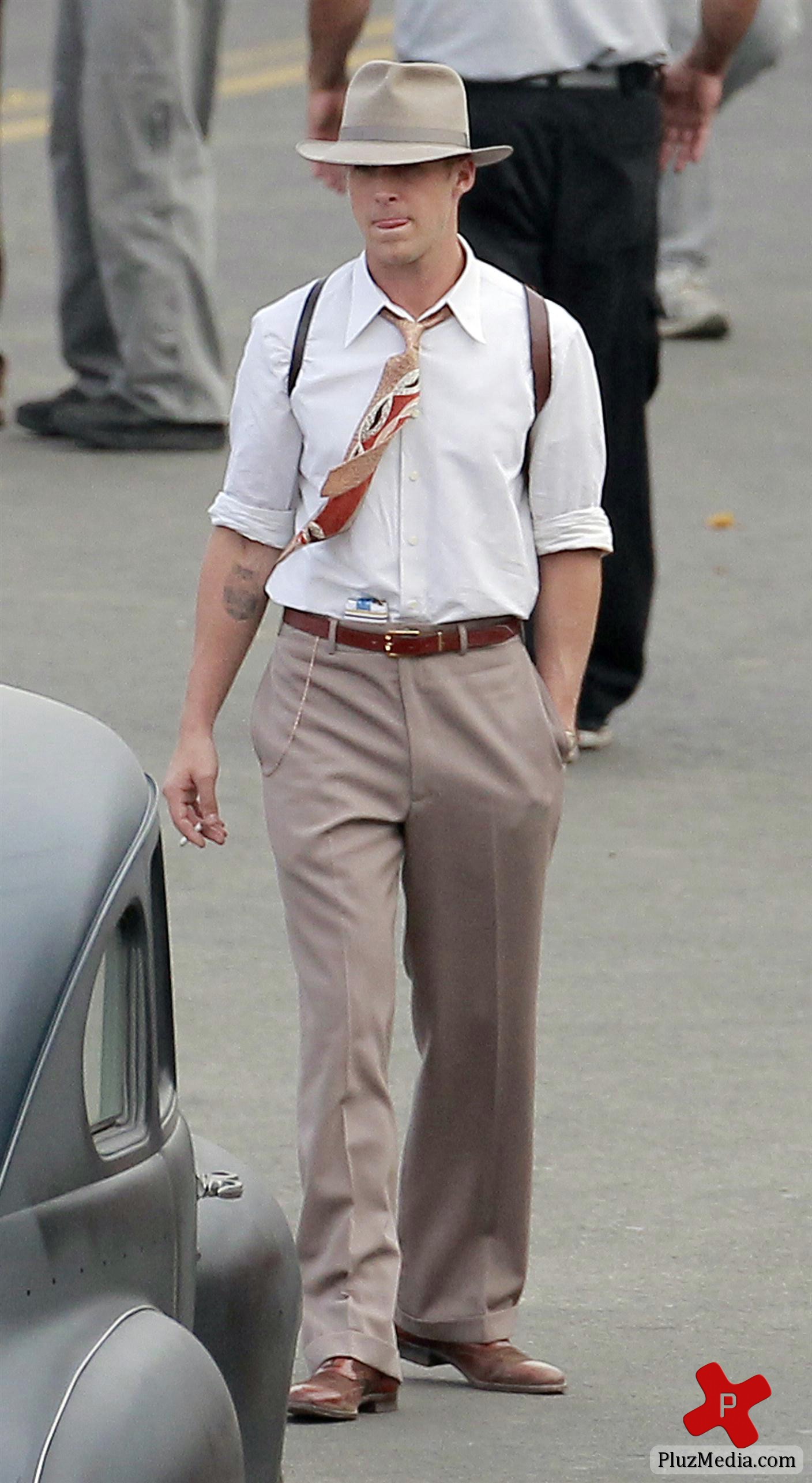 Ryan Gosling on the set of his new movie 'The Gangster Squad' photos | Picture 79000